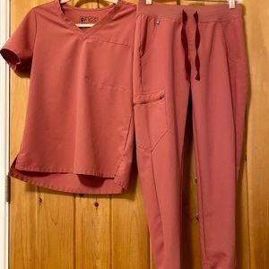 Figs quartz set xs Zamora joggers Salima top